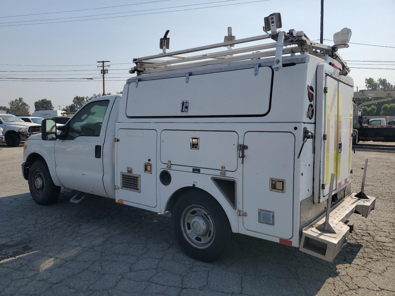 Ford F-350 Super Duty Image 7