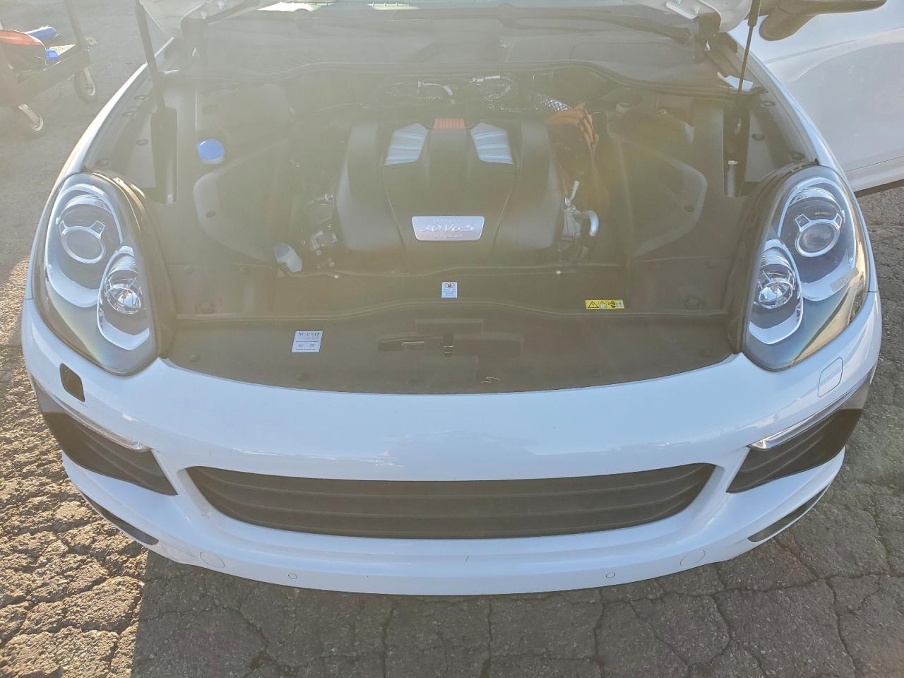 Porsche Cayenne Se Hybrid Platinum Image 10