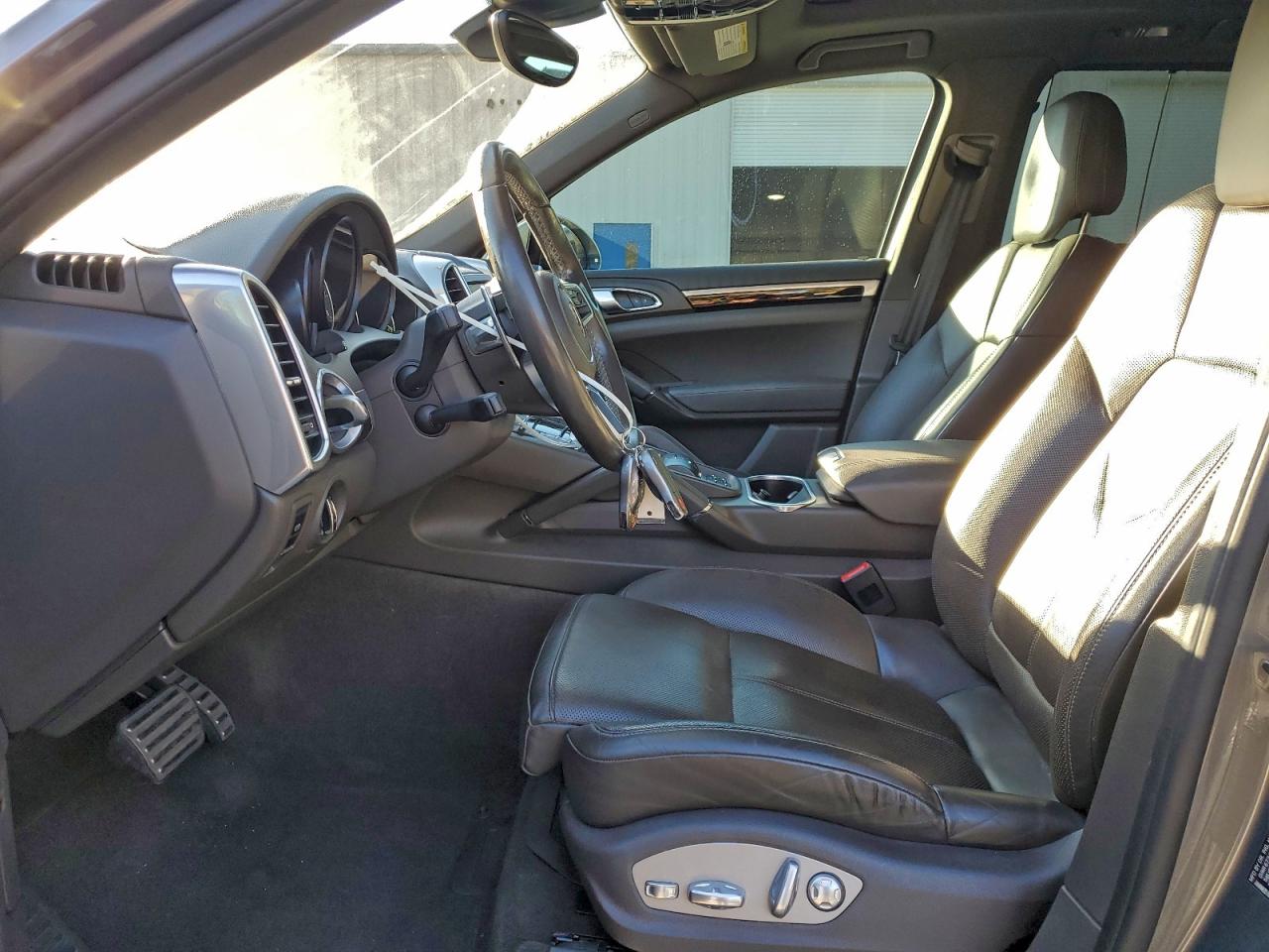 Porsche Cayenne Se Hybrid Image 7