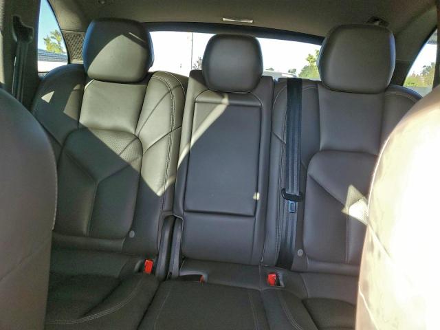 Porsche Cayenne Se Hybrid Image 12