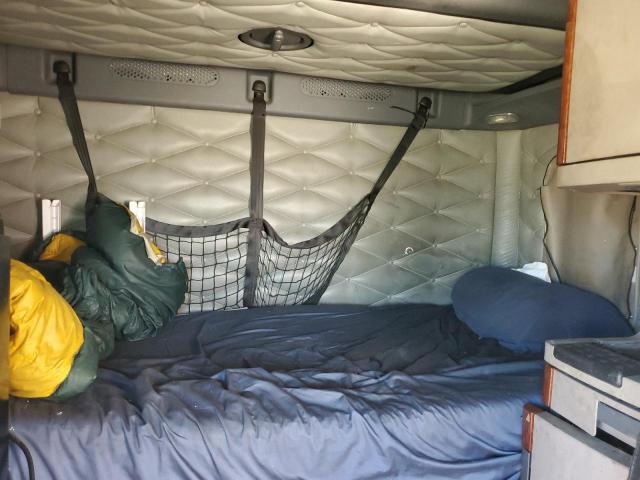 Freightliner Cascadia Image 8