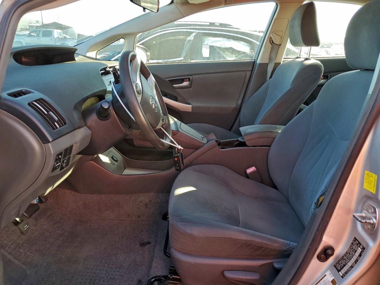 Toyota Prius Image 11