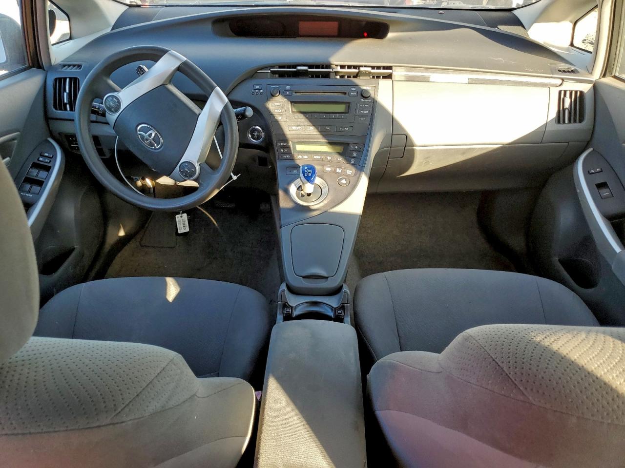 Toyota Prius Image 10