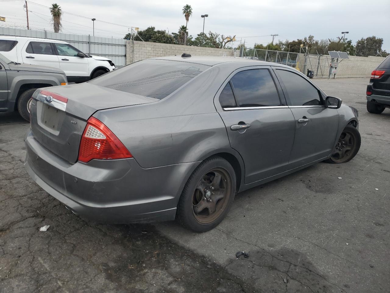 Ford Fusion Sel Image 11