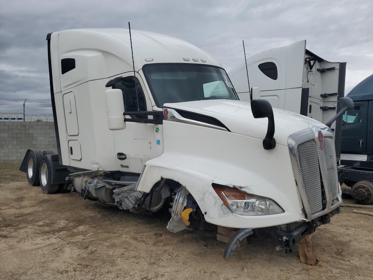 Kenworth T680 T680 Image 1