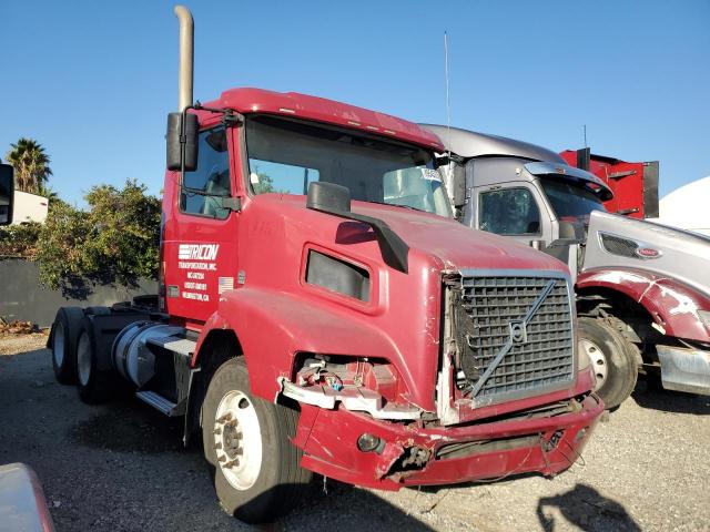  Salvage Volvo Vnm