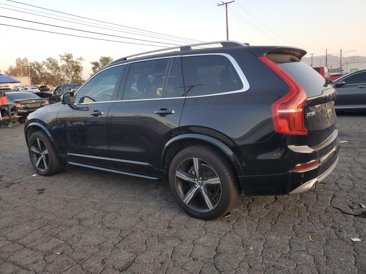 Volvo XC90 T5 Image 2