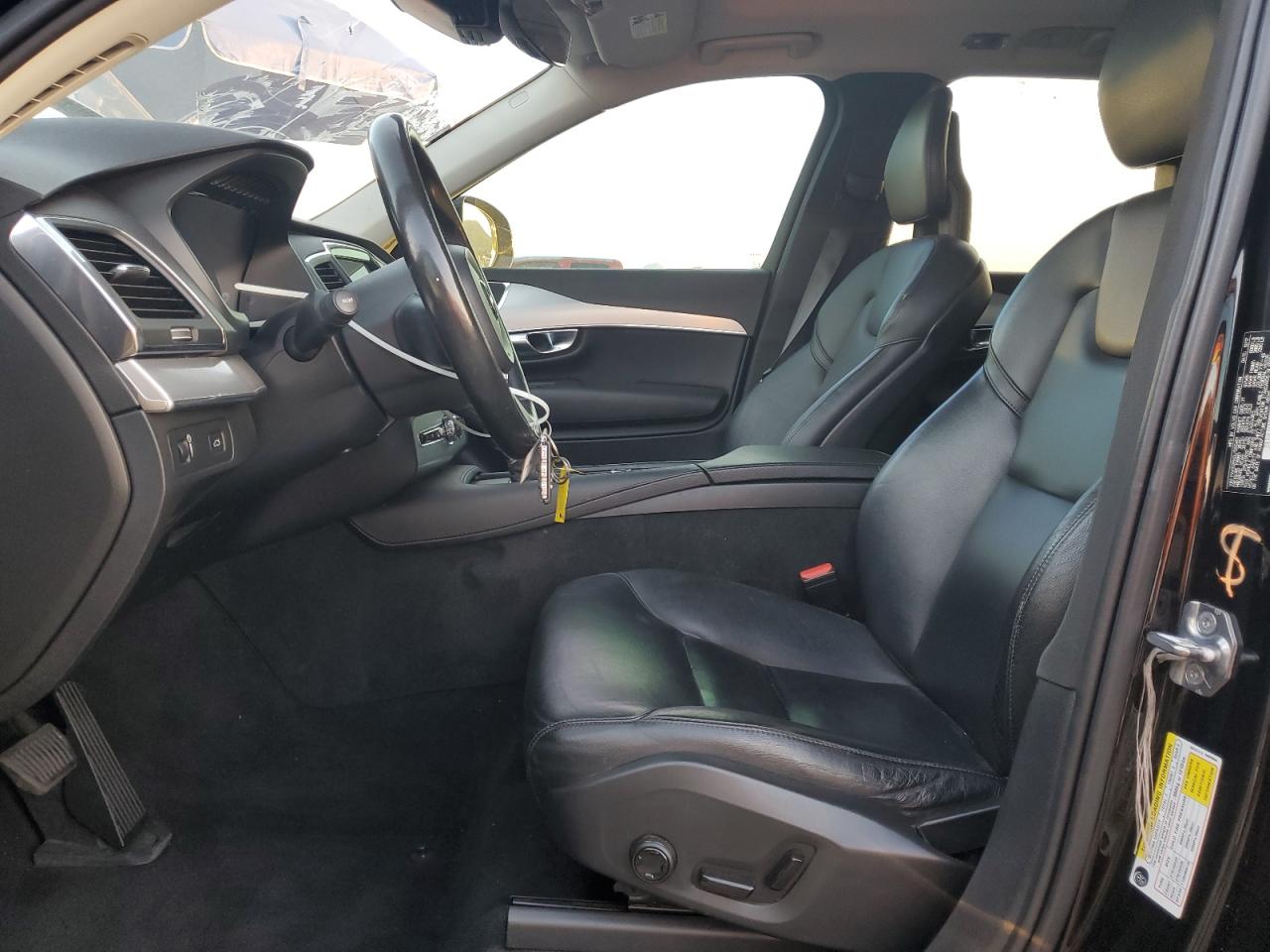 Volvo XC90 T5 Image 8