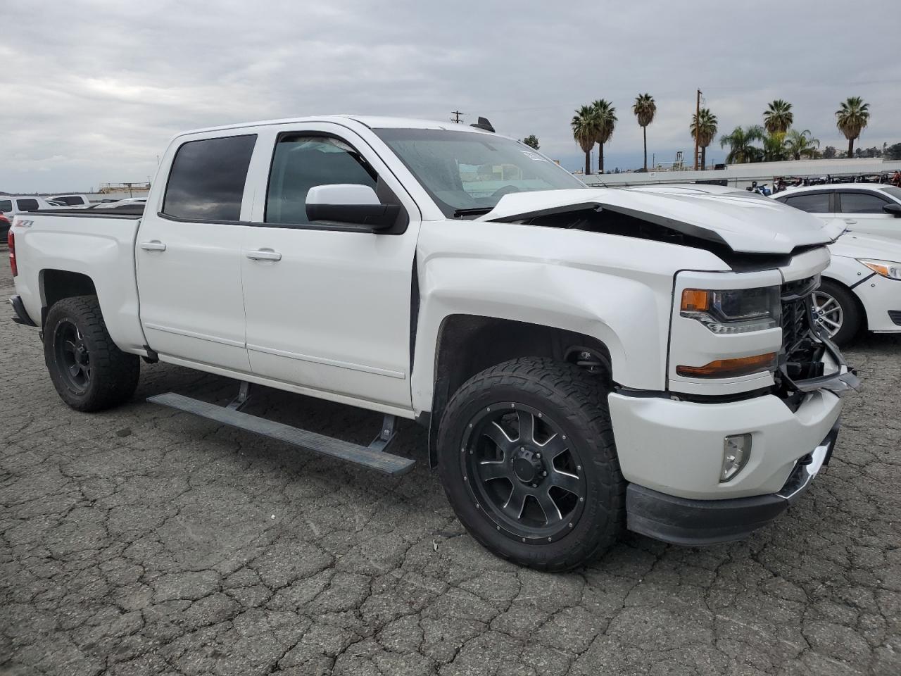 Chevrolet Silverado K1500 Lt Image 2