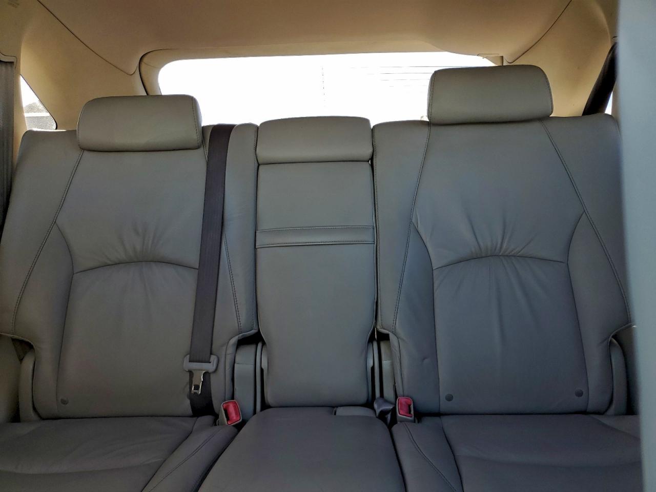 Lexus RX 330 Image 7