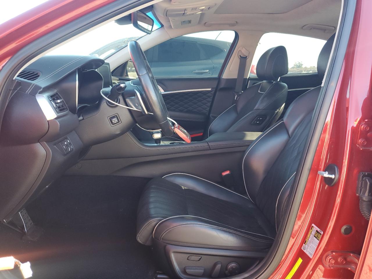 Genesis G70 Prestige Image 2