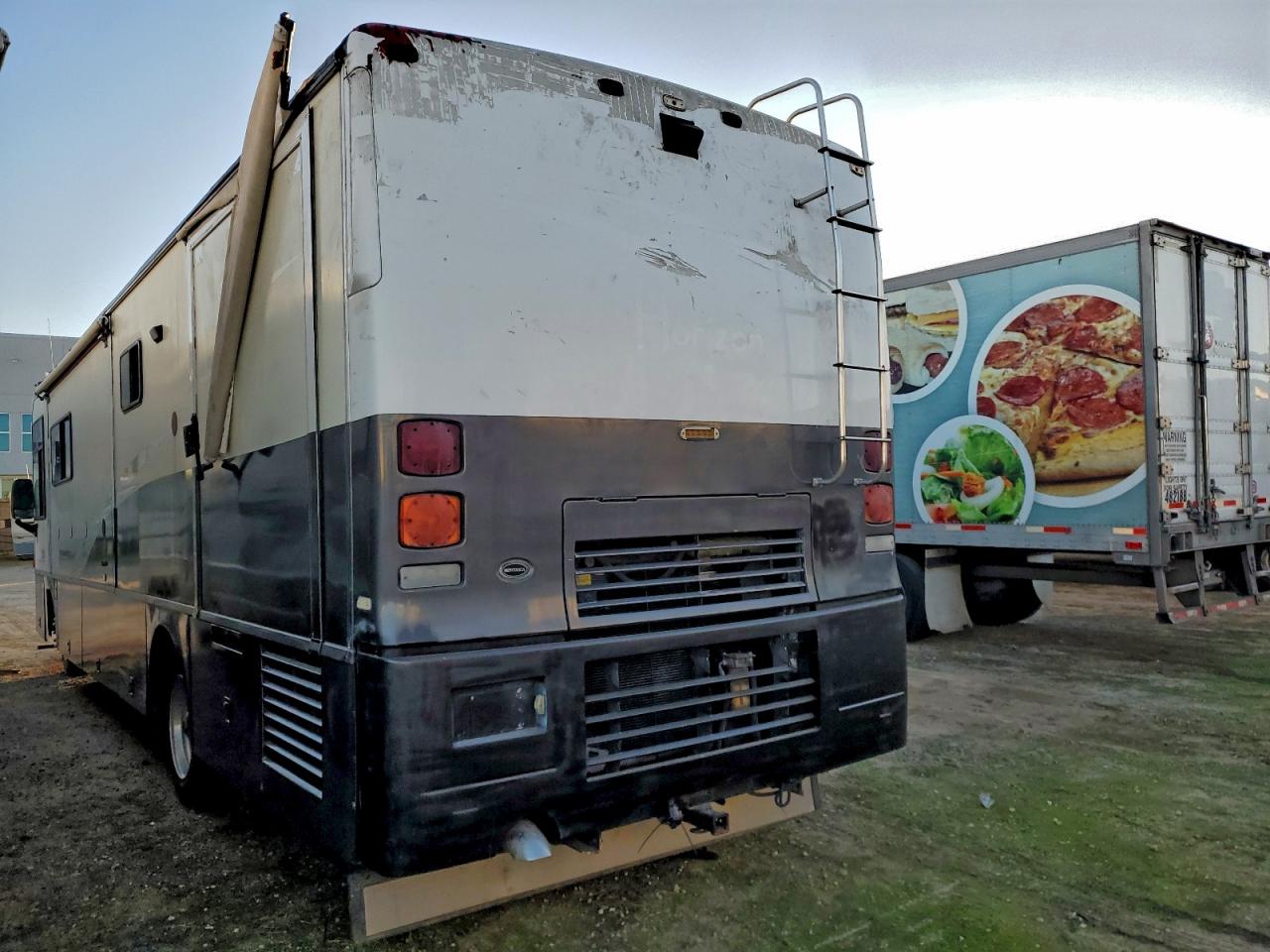 Winnebago Journey X Line Motor Home Image 10