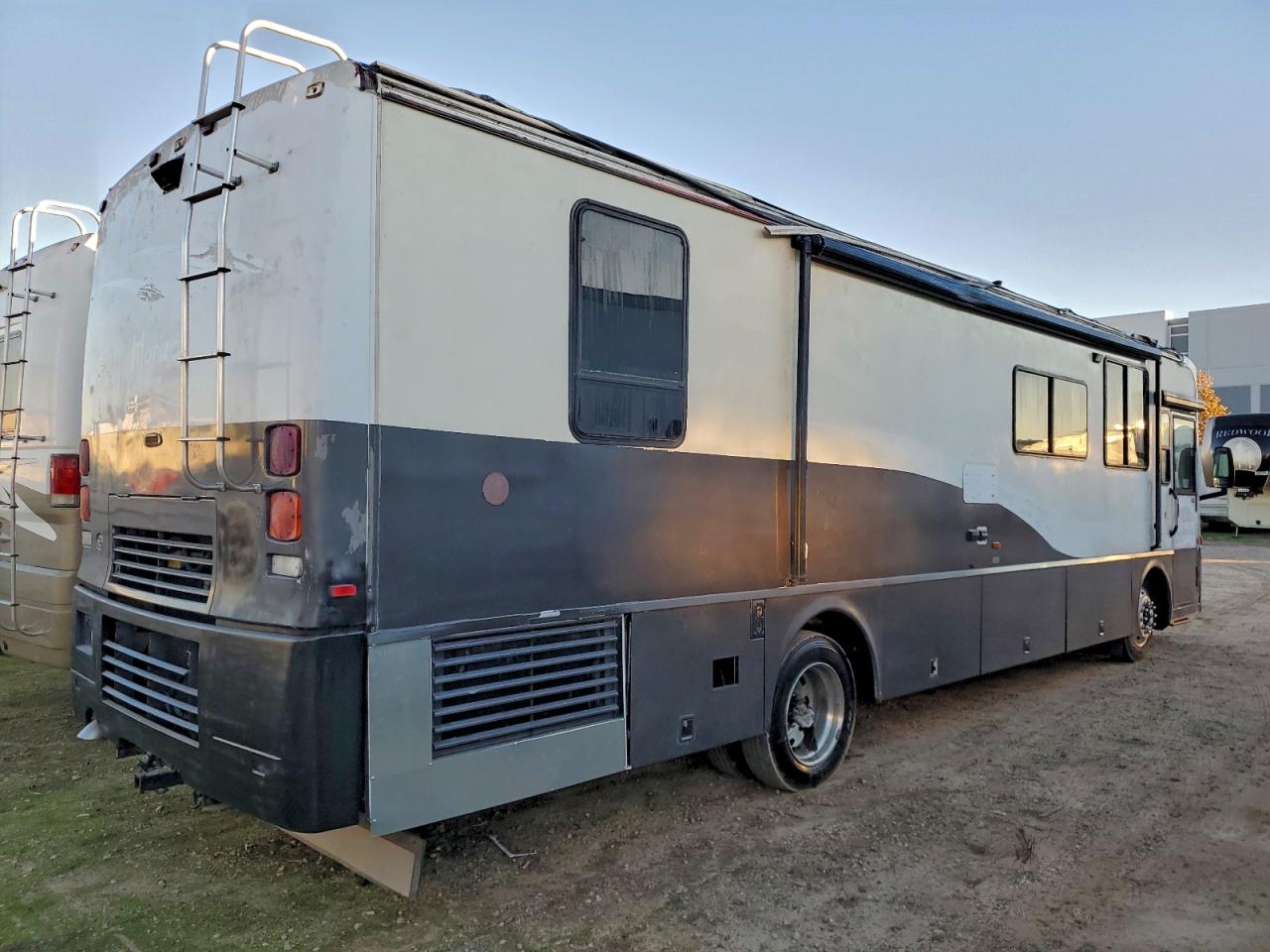 Winnebago Journey X Line Motor Home Image 2