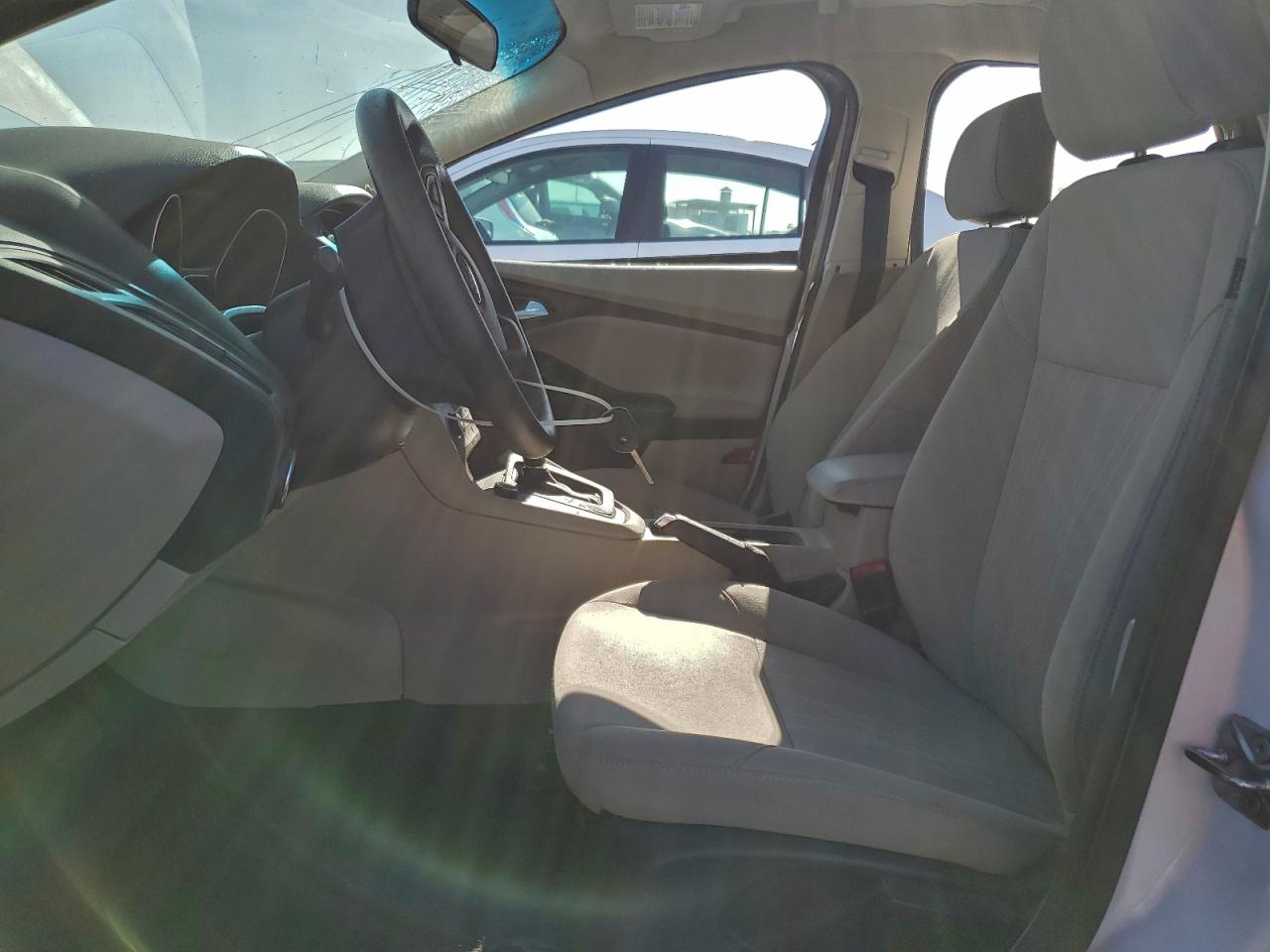 Ford Focus Se Image 11