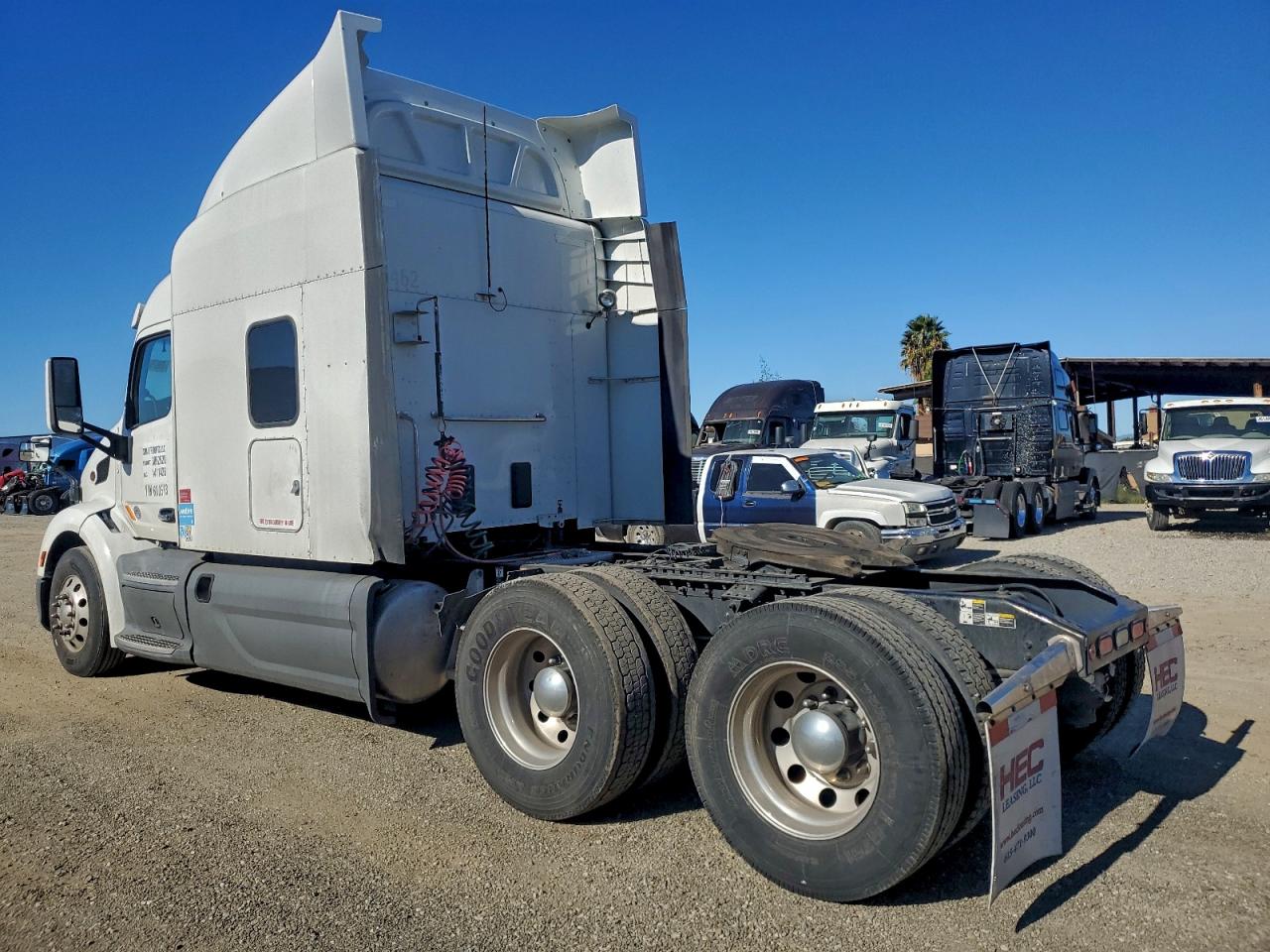 Peterbilt 579 Image 3