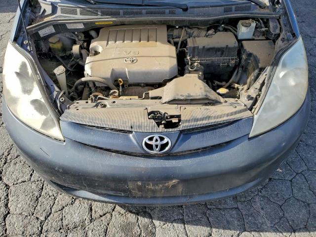 Toyota Sienna Ce Image 9