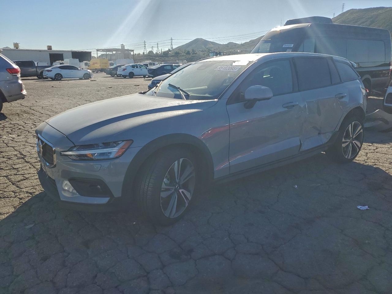 Volvo V60 Plus Image 1