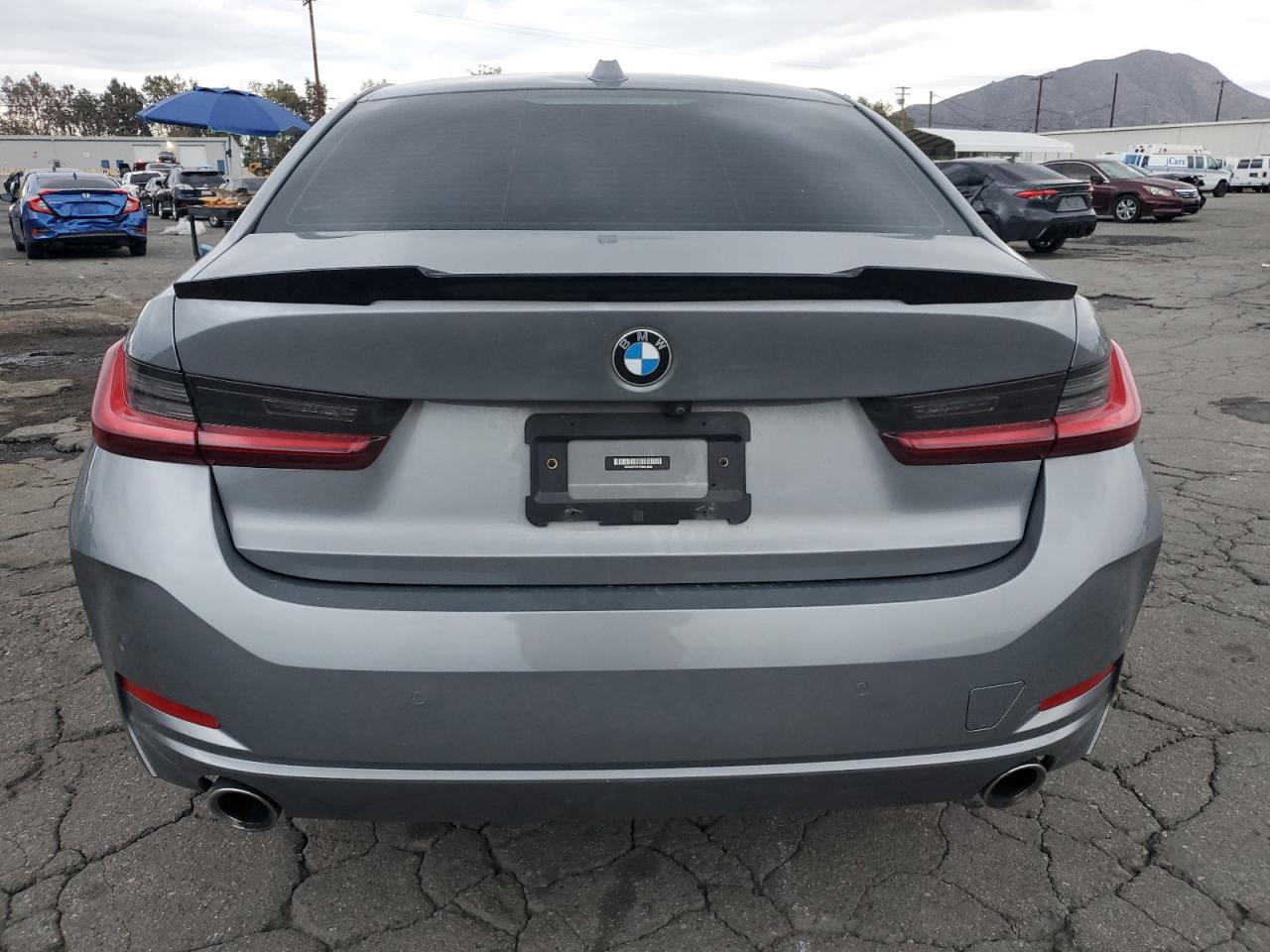 BMW 3 Series Image 10