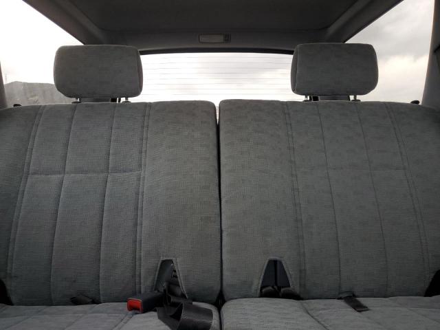 Toyota 4Runner Image 11