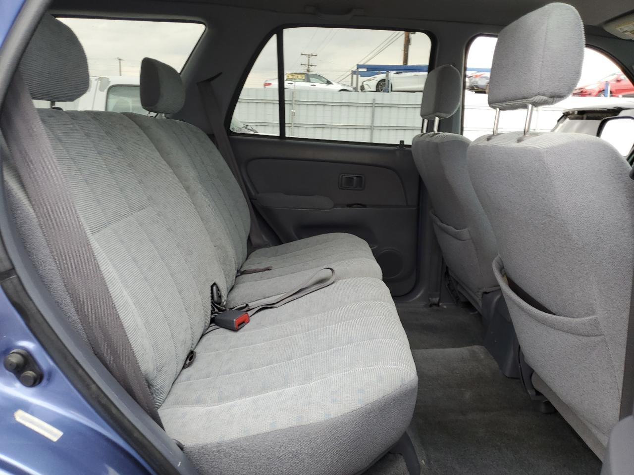 Toyota 4Runner Image 6