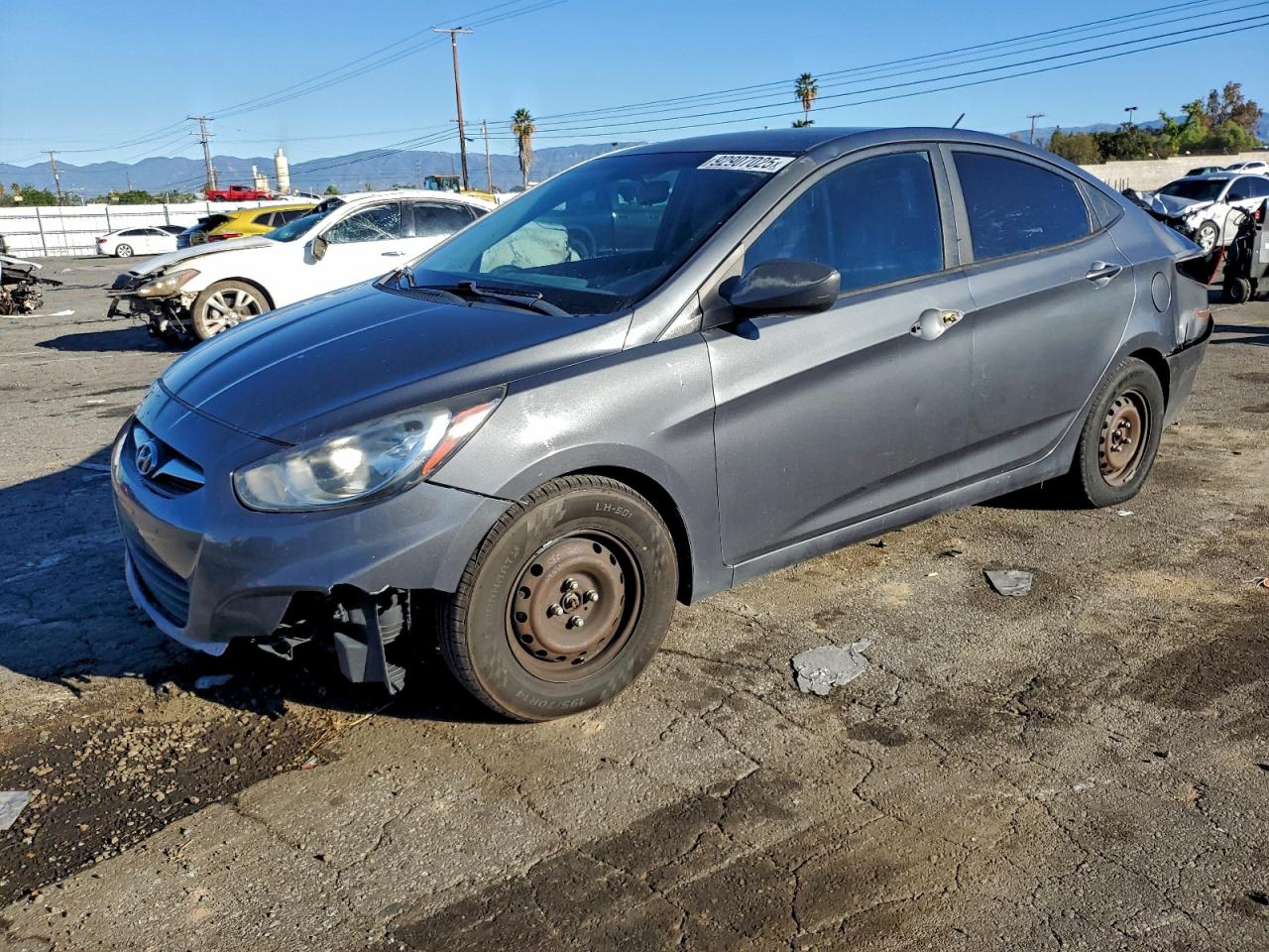 Hyundai ACCENT Gls Image 1