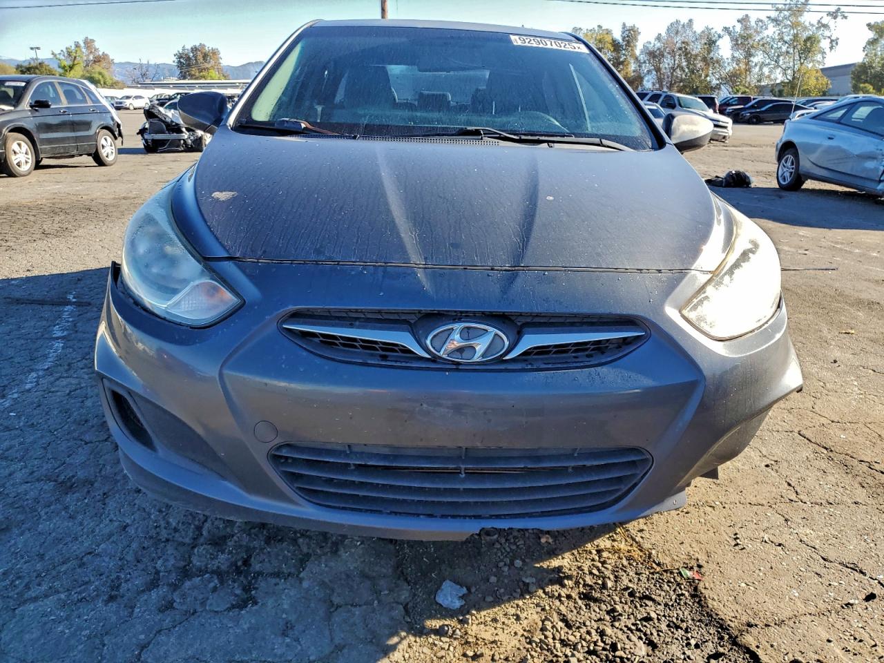 Hyundai ACCENT Gls Image 13