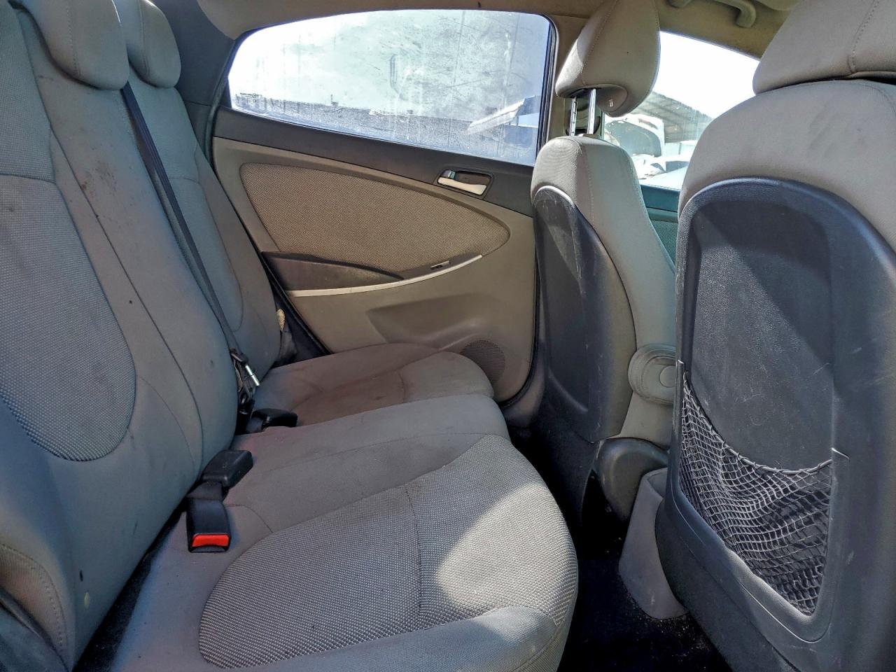 Hyundai ACCENT Gls Image 4