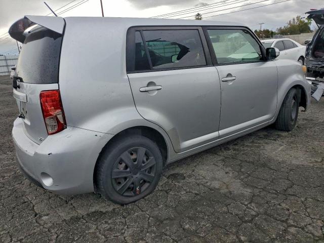 Toyota Scion Image 5