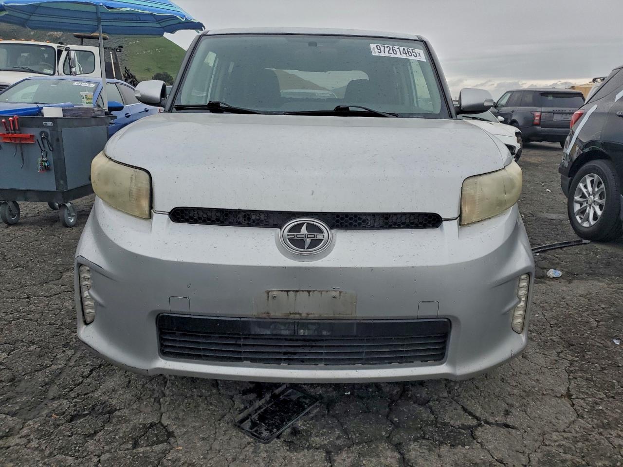 Toyota Scion Image 6