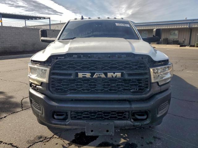 Ram 3500 Tradesman Image 3