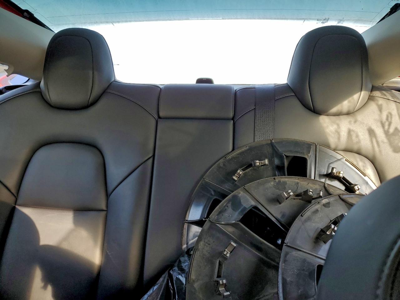 Tesla Model 3 Image 9