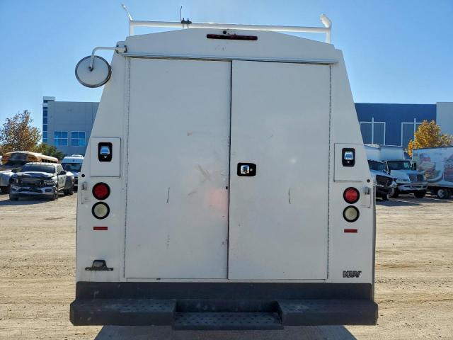 Ford Econoline E450 Super Duty Cutaway Van Image 5