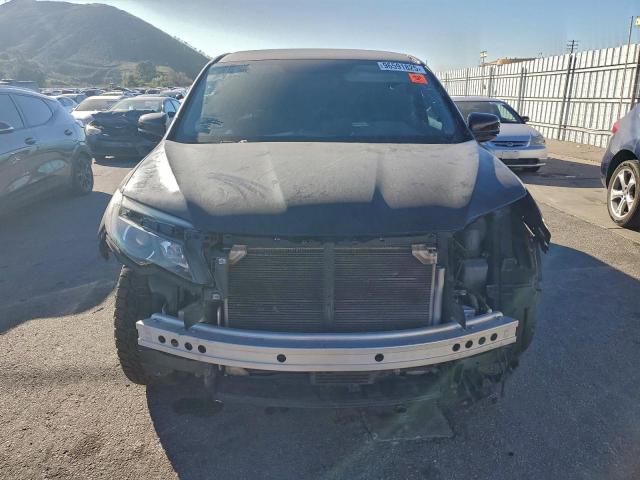 Honda Ridgeline Sport Image 3