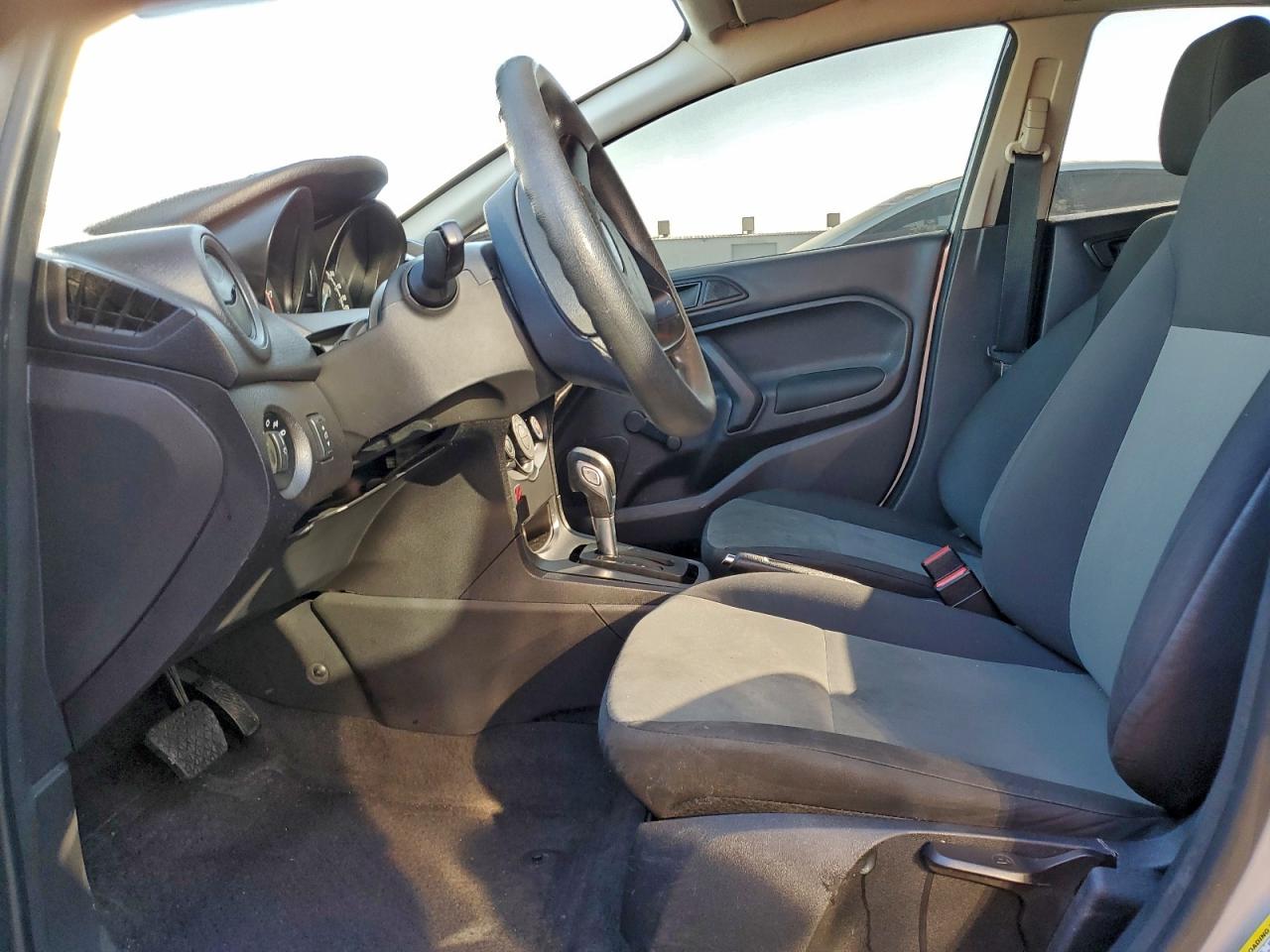 Ford Fiesta S Image 6