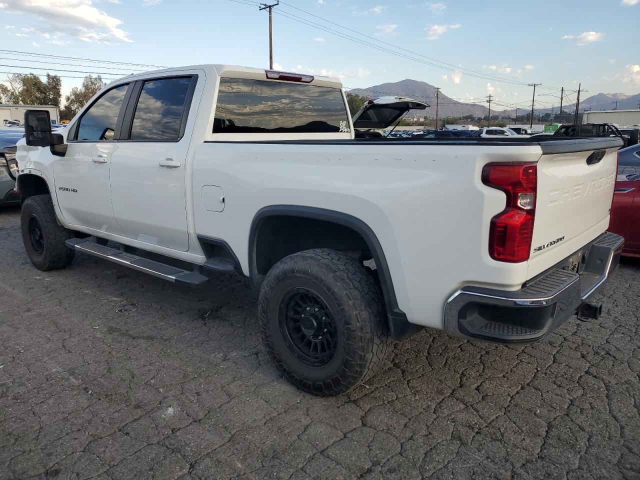 Chevrolet Silverado K2500 Heavy Duty Lt Image 5