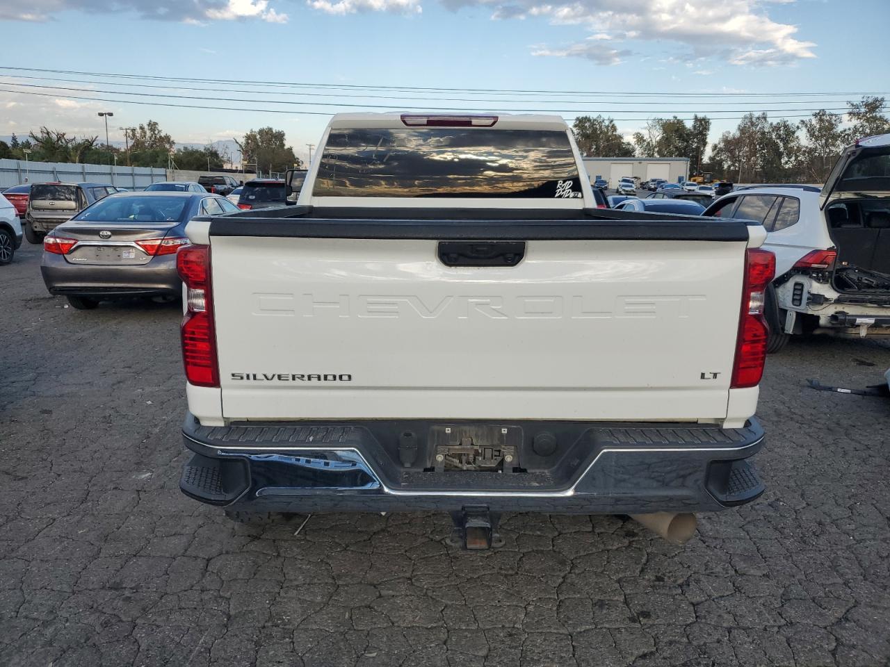 Chevrolet Silverado K2500 Heavy Duty Lt Image 10