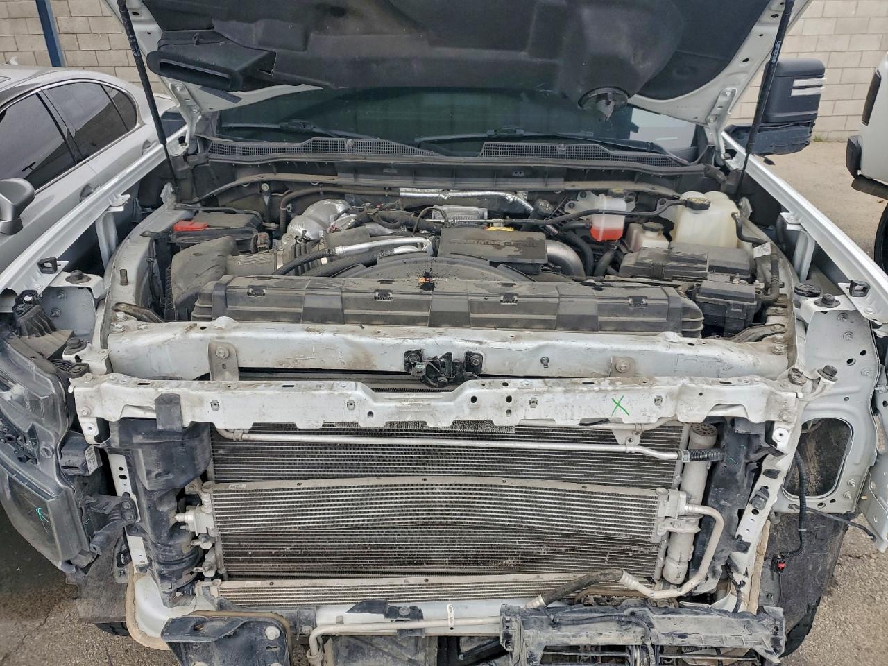 Chevrolet Silverado K2500 Heavy Duty Lt Image 13