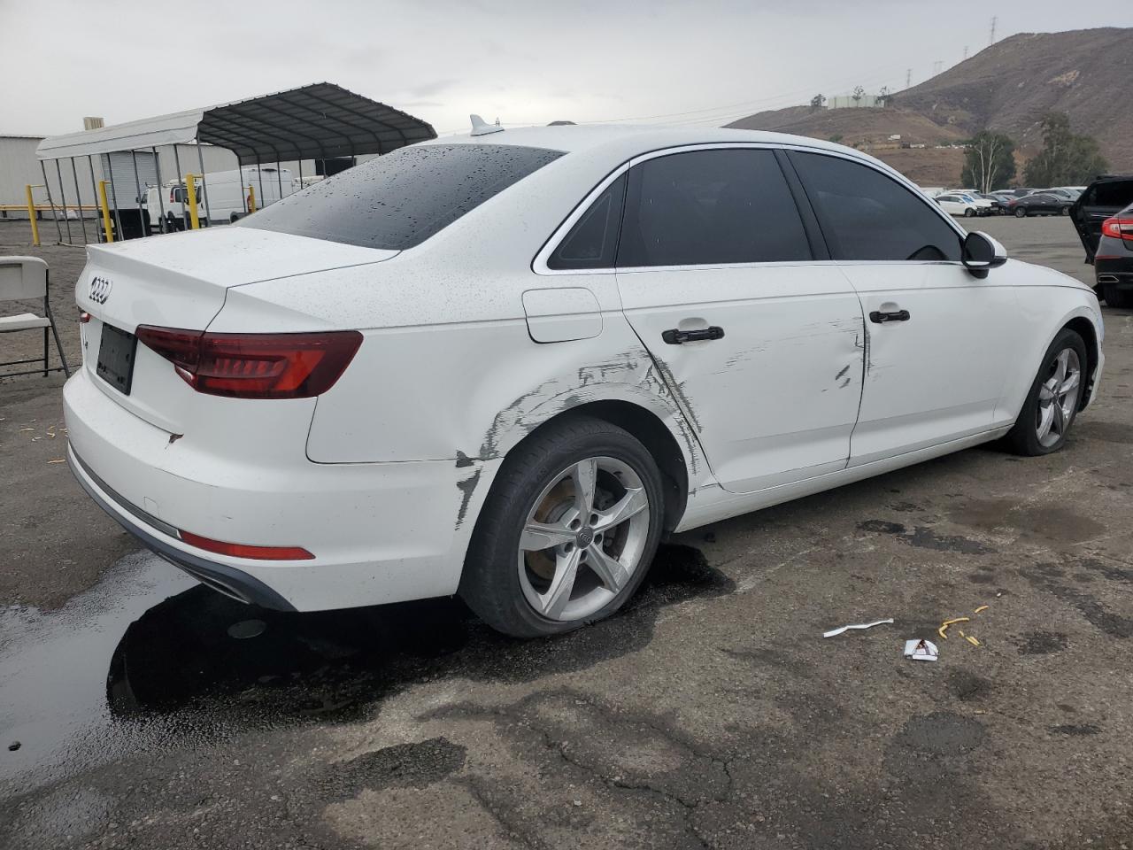 Audi A4 Premium Image 4