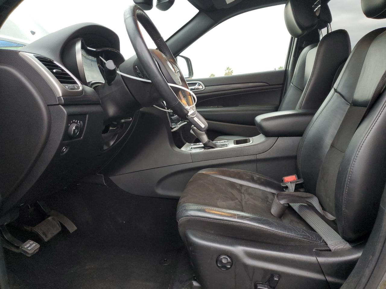 Jeep Grand Cherokee Laredo Image 8