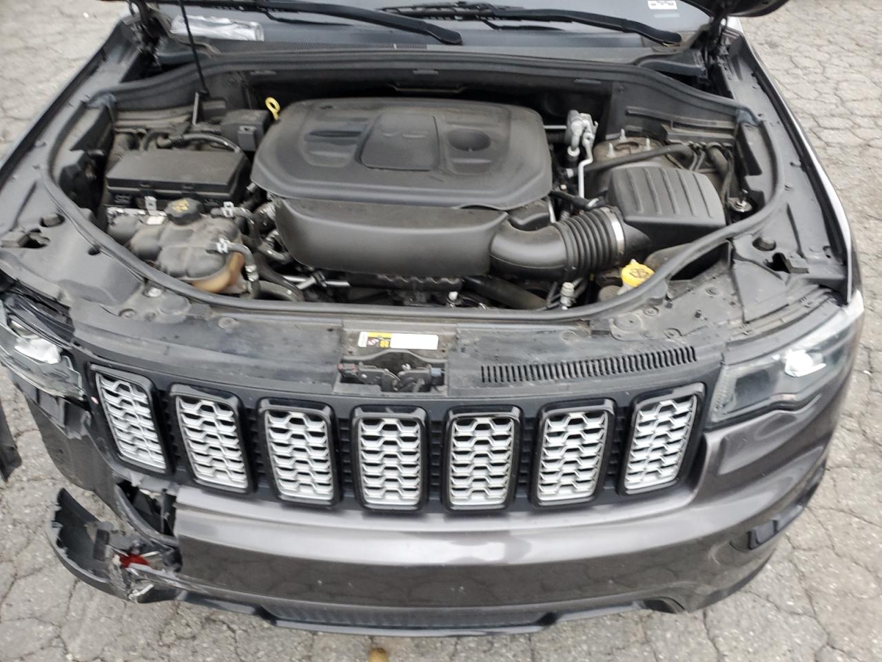 Jeep Grand Cherokee Laredo Image 13