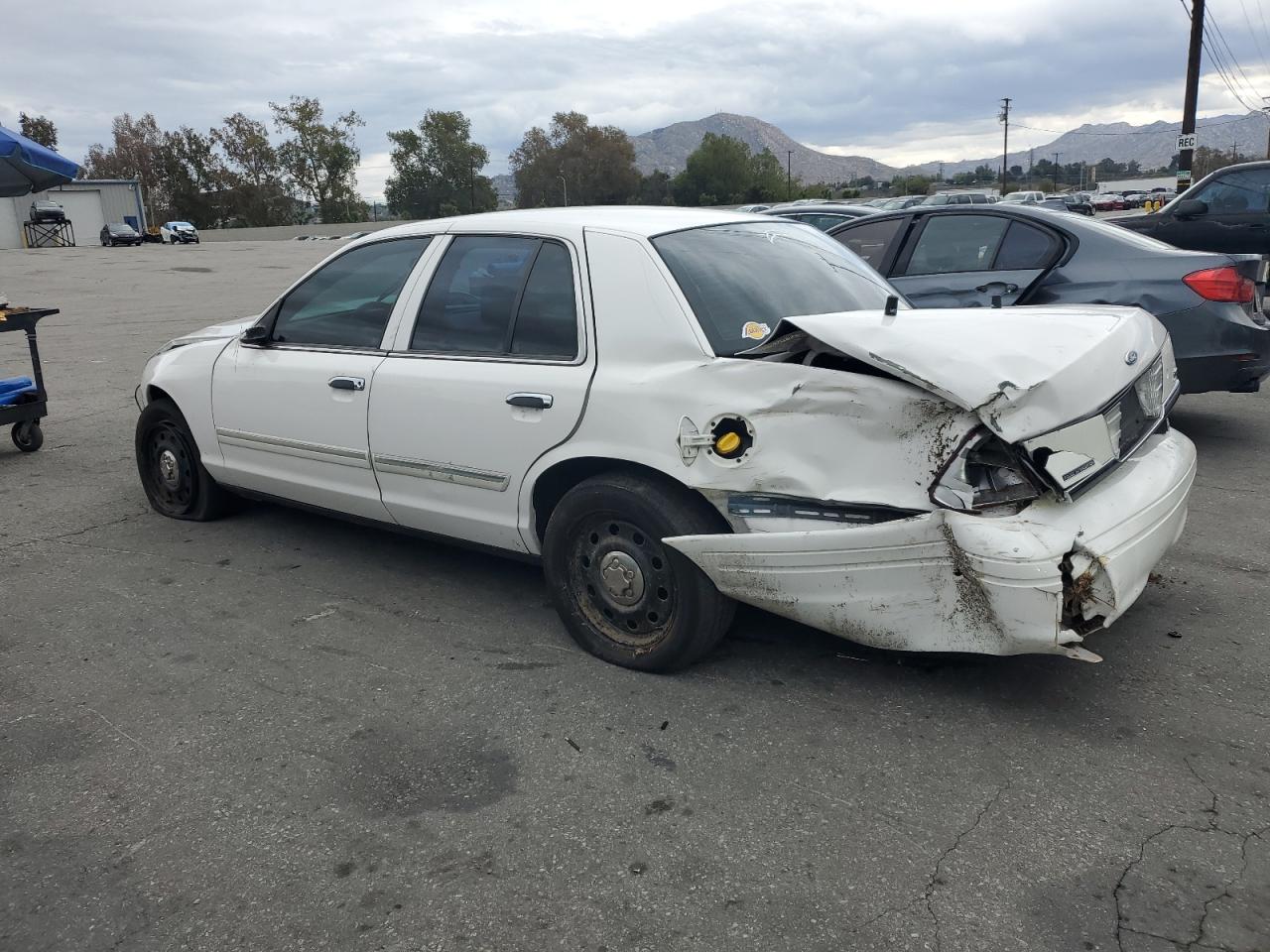 Ford Crown Vic Police Interceptor Image 2
