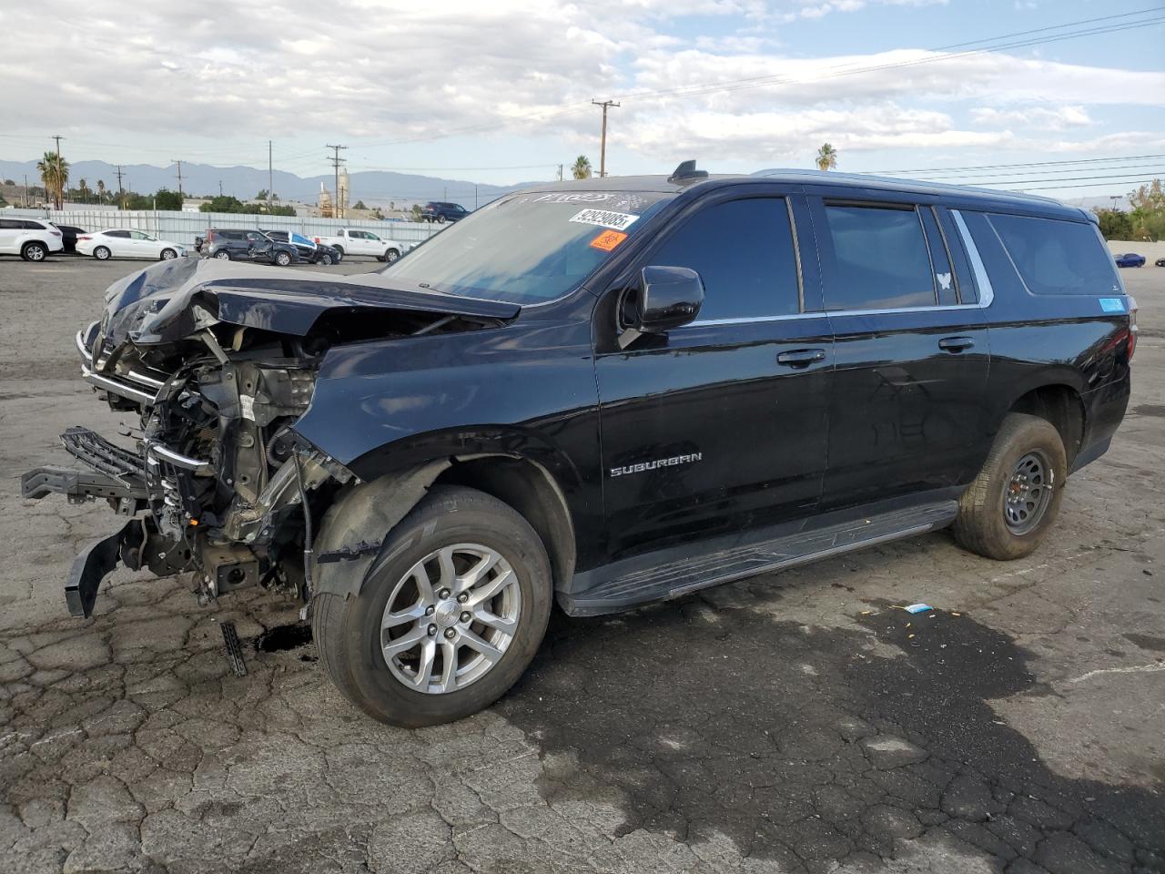 Chevrolet Suburban C1500 Lt Image 1