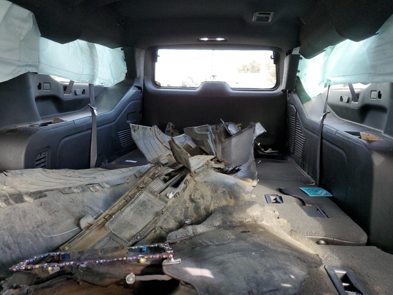 Chevrolet Suburban C1500 Lt Image 11