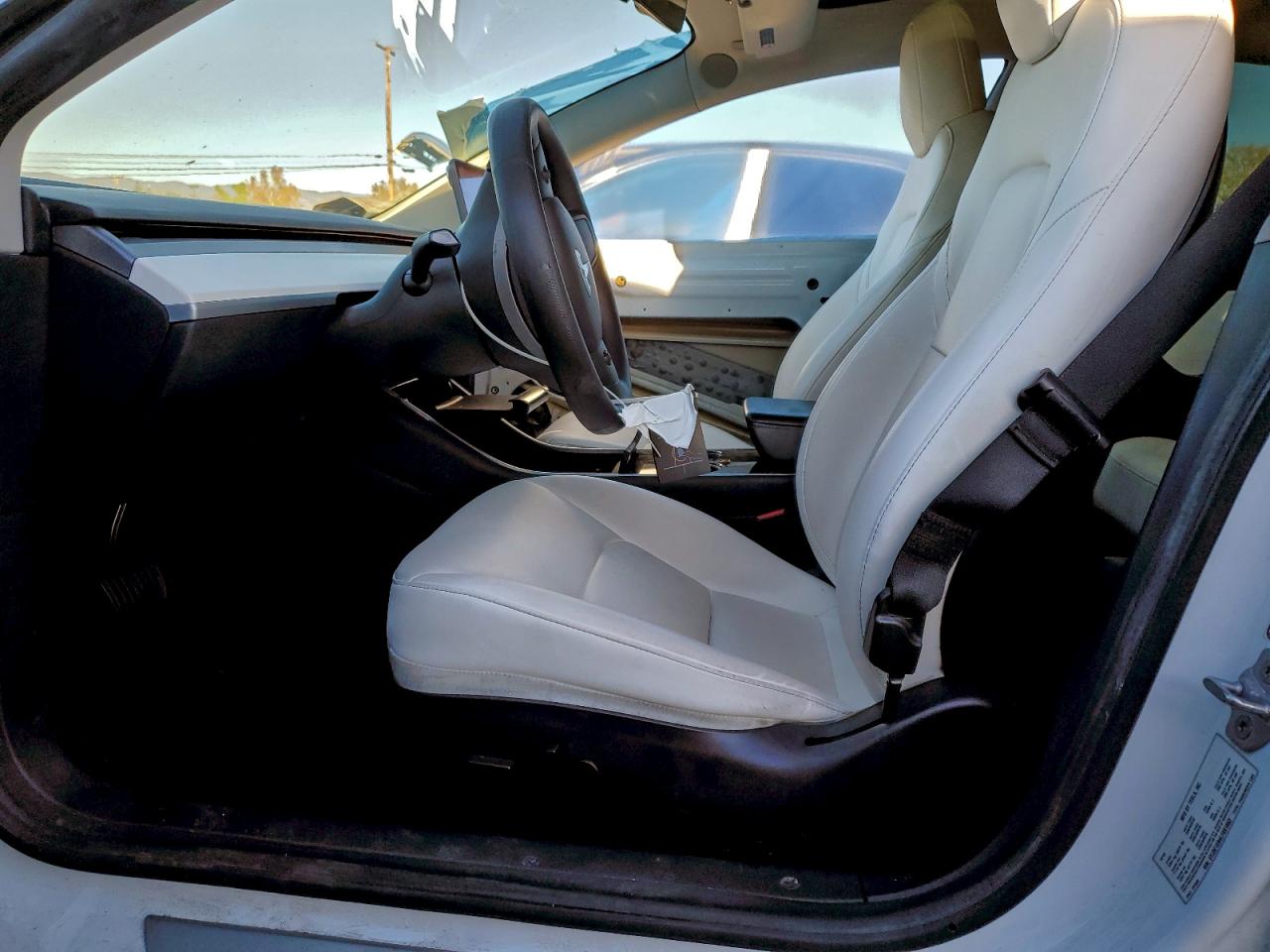 Tesla Model 3 Image 12
