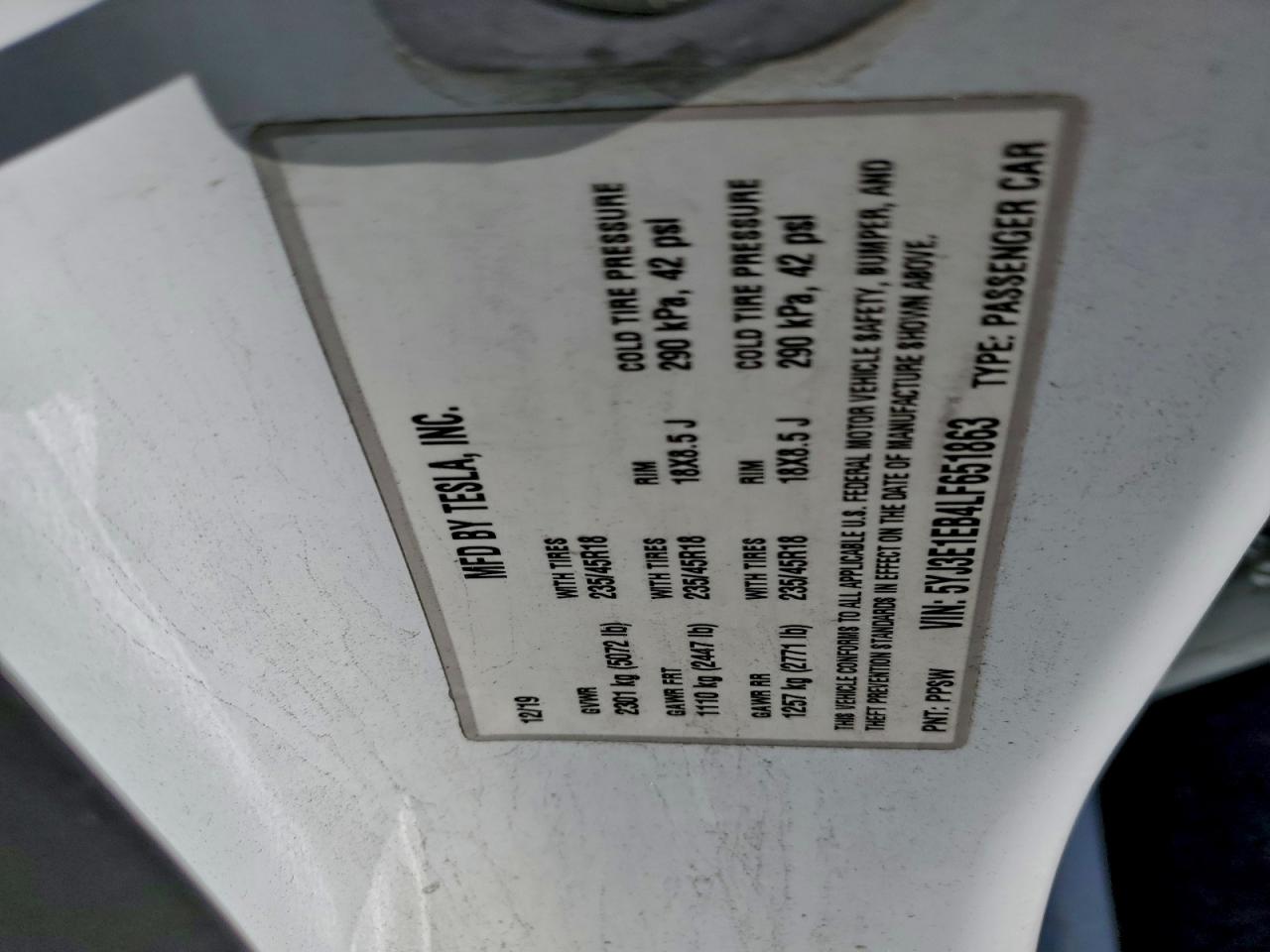 Tesla Model 3 Image 8