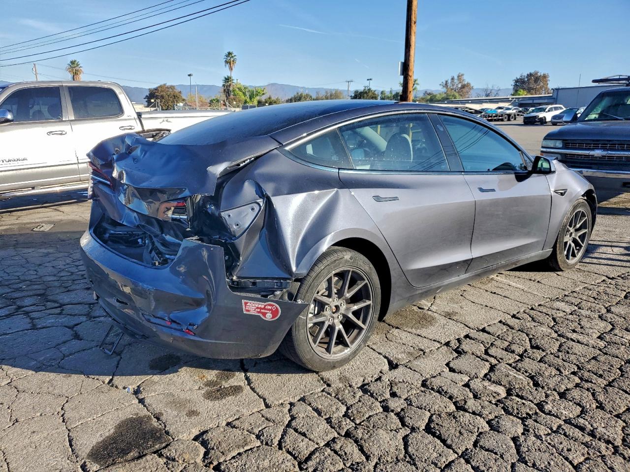 Tesla Model 3 Image 14