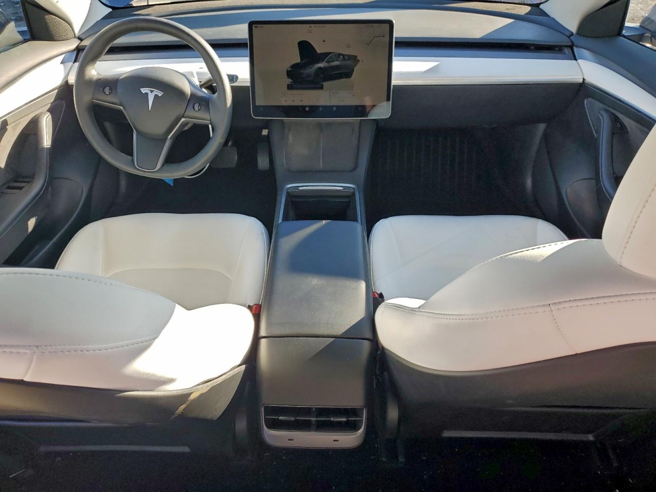 Tesla Model 3 Image 13