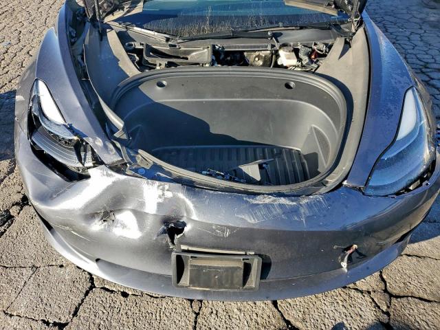 Tesla Model 3 Image 12