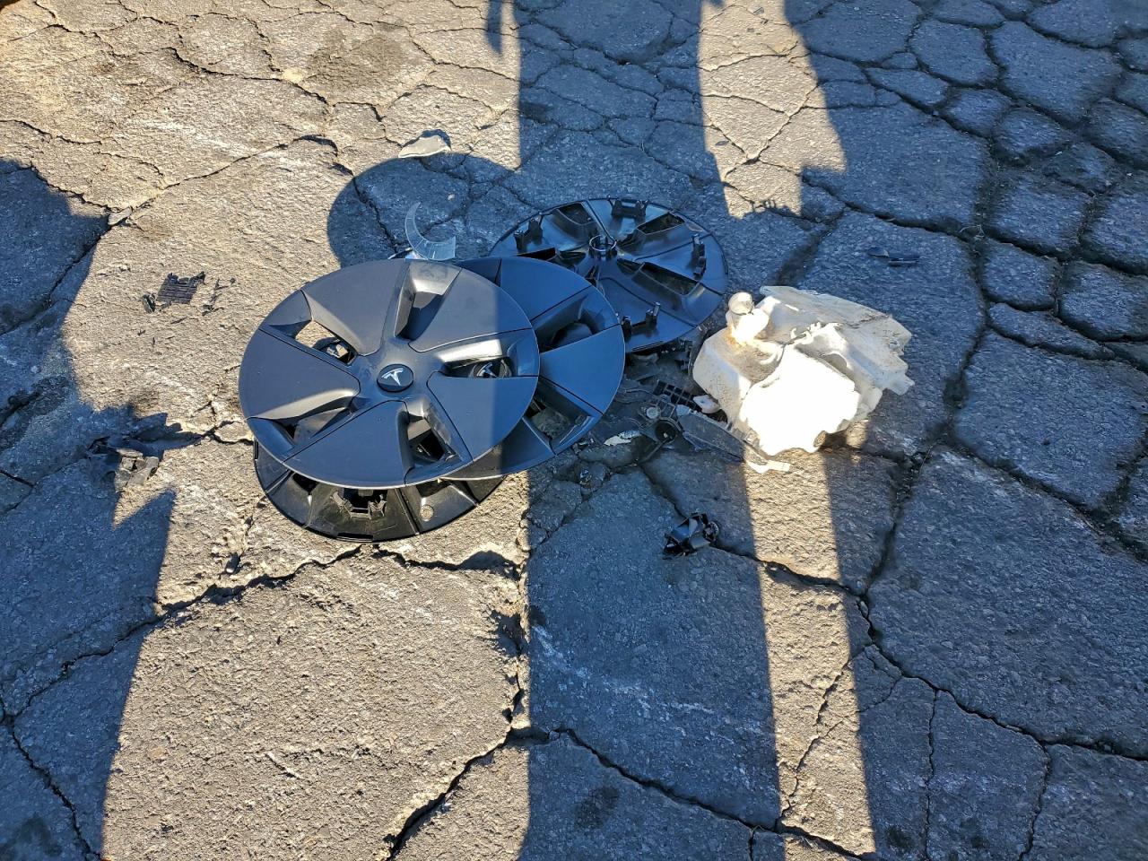 Tesla Model 3 Image 9