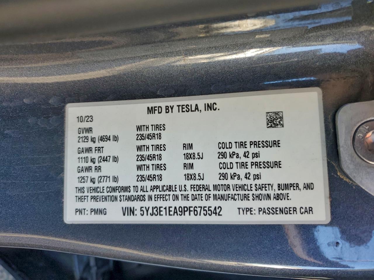 Tesla Model 3 Image 8